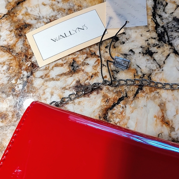 Wallyn's Red patent evening bag with silver stoned removable chain. NWT 9"X6" - Picture 8 of 16